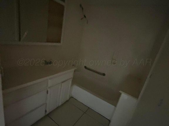 4th image of 710 S Robey Ave