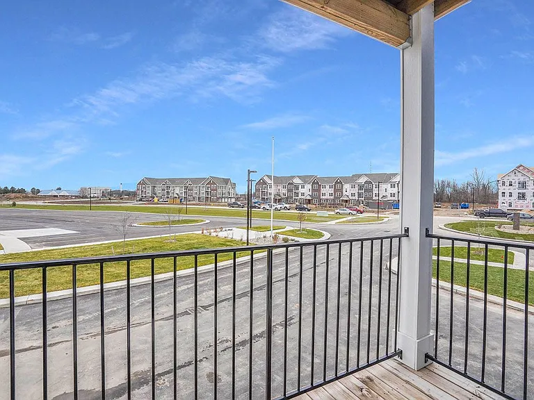 Meadowbrooke Apartment Homes — Photo 14