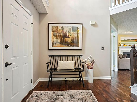 5th image of 450 Woodside Meadows Pl