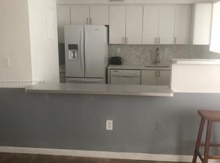 250 180th Dr APT 108, Sunny Isles Beach, FL 33160