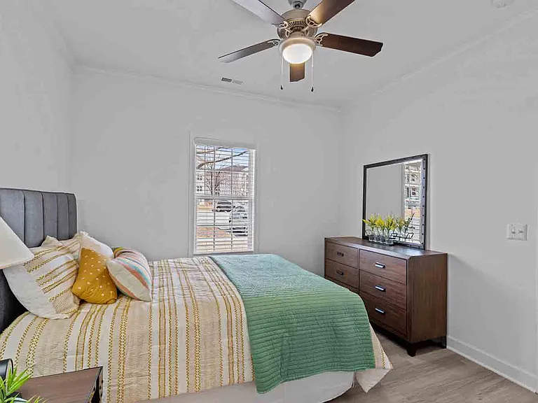 Blue Hill Apartments — Photo 15