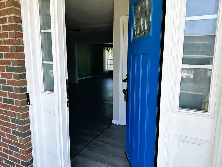 1311 Shoshone Pl — Photo 2