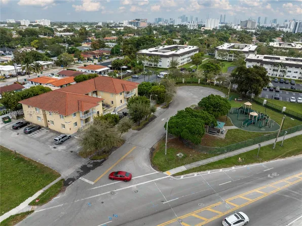 2185 NW 16th Ter APT 12, Miami, FL 33125