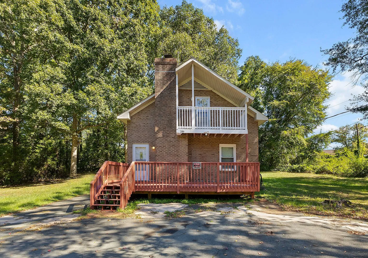 Charming 3-Bedroom Home with Large Yard & Convenient Location! — Photo 2