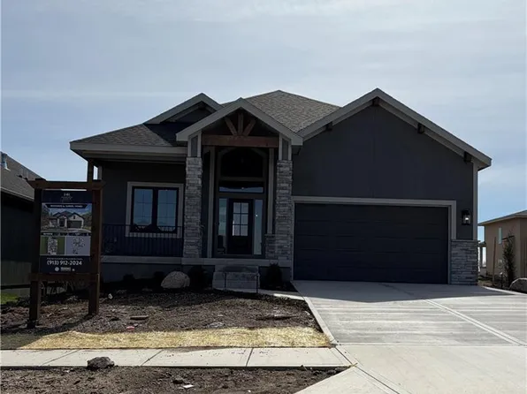 15447 W 161st St, Olathe, KS 66062