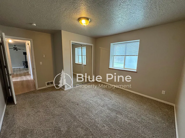 3535 Spring Creek Dr — Photo 24