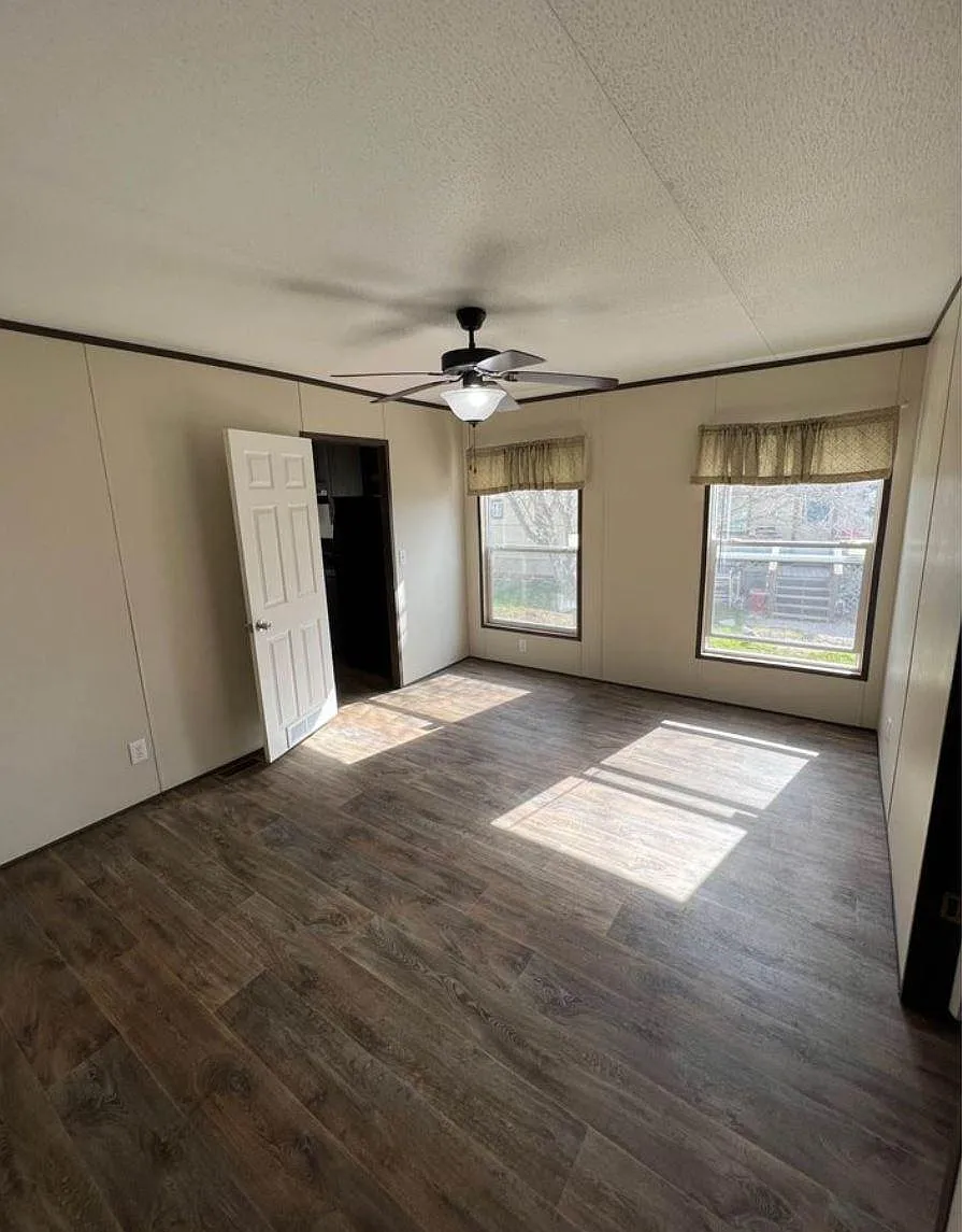 182 Zain Ln — Photo 3