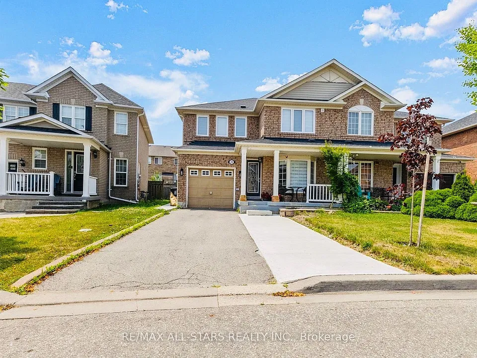 23 Hyacinth Cres #BASEMENT