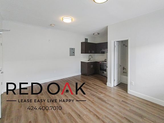 4th image of 1417 1/2 N Bronson Ave #204