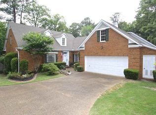 35 Beacon Hill Dr, Jackson, TN 38305