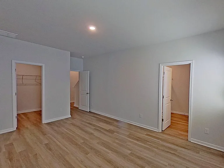 1095 Hanson Dr — Photo 16