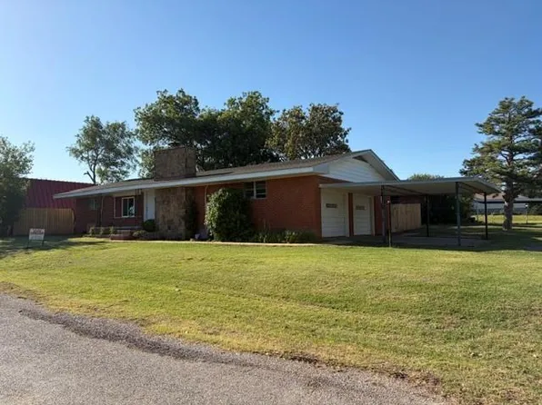 820 Washington Ave, Mountain View, OK 73062
