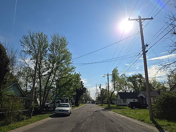 5th image of 489 Miller St