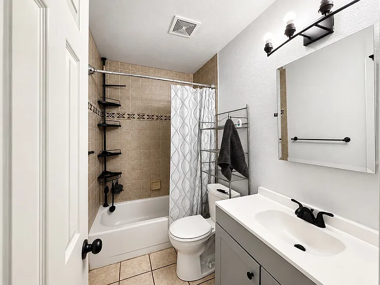 1168 Olson Ave — Photo 8