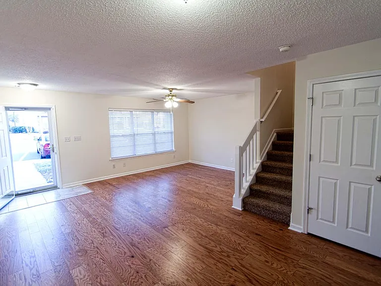 6321 Sweetbay Dr — Photo 2