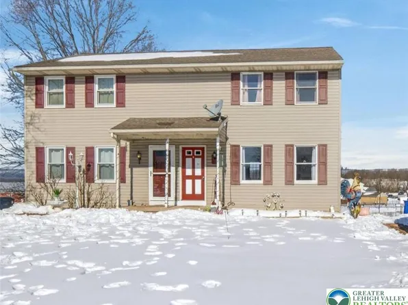 402 Donna Dr, Jonestown, PA 17038