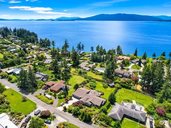 516 Briar Road, Bellingham, WA 98225