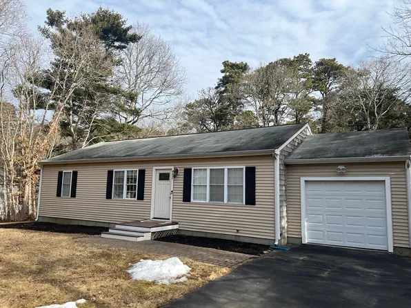 52 Chartwell Dr, Bourne, MA 02532