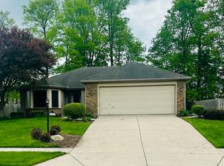 9127 Whispering Woods Dr, Fort Wayne, IN 46804