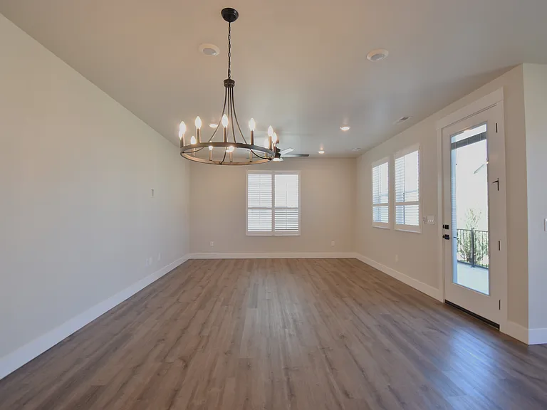 205 S Ripplerock Ln — Photo 16