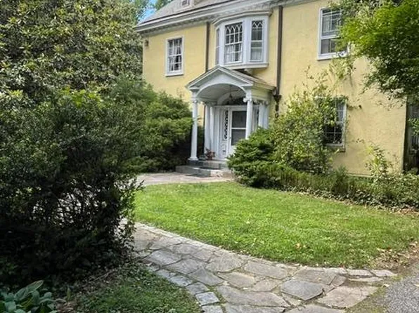 902 W Northern Pkwy, Baltimore, MD 21210