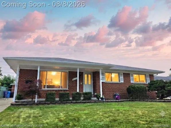 31527 Pinto Dr, Warren, MI 48093