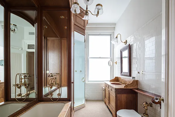 Sold by Corcoran | media 24