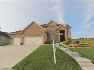 1136 Winged Foot Dr, Oregon, WI 53575