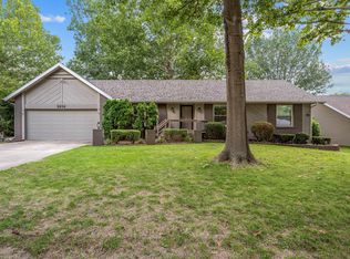 5634 S Dollison Ave, Springfield, MO 65810