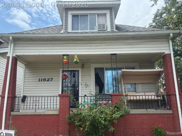 11627 Gallagher St, Hamtramck, MI 48212