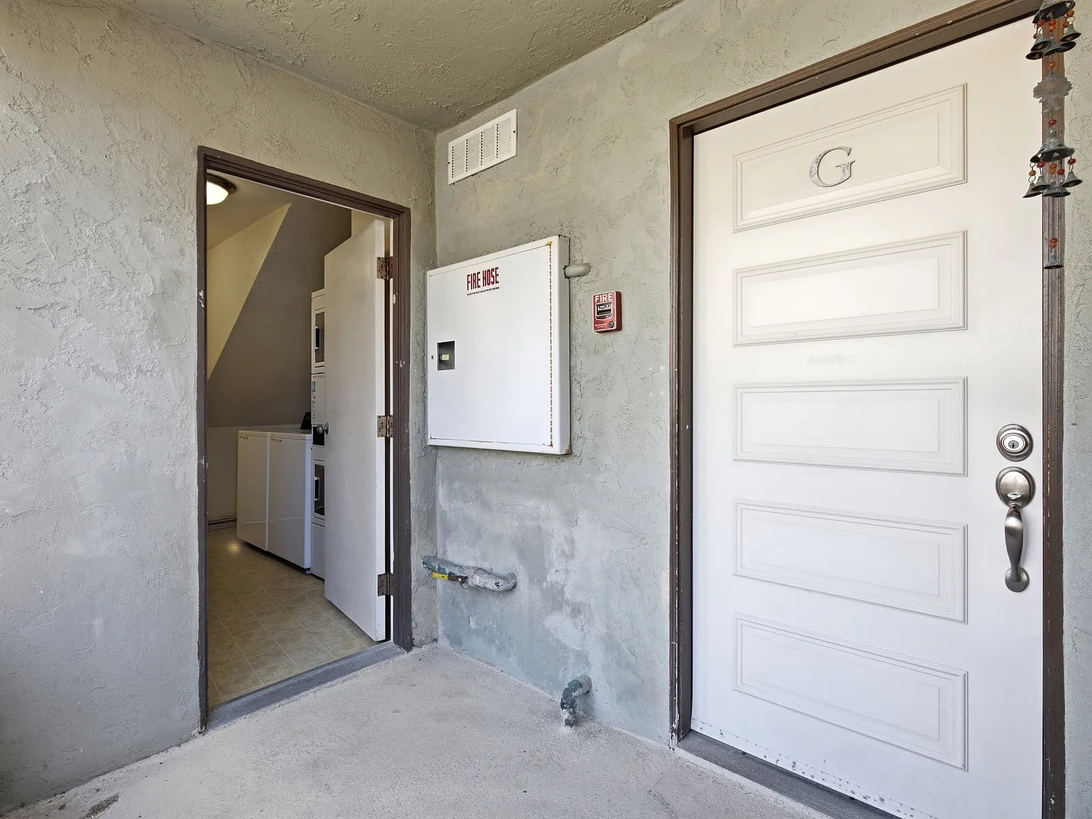 2 bed, 725 sqft, $2,200 — Photo 3