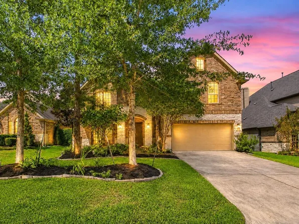 35 N Wheatleigh Dr, Tomball, TX 77375