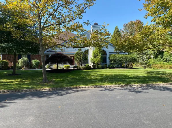 45 Old Orchard Ln, Ocean, NJ 07712