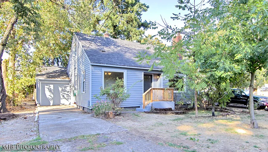 7105 SE Fir Ave photo 1