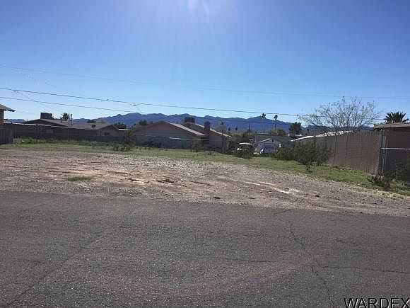 1st image of 2075 Catalina Dr
