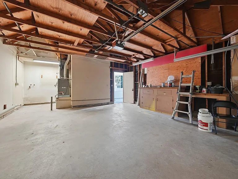 28381 Connie Ct — Photo 11