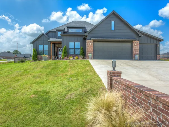 2407 W Union Pl, Collinsville, OK 74021