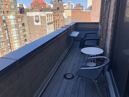 Rented by REAL New York | media 9