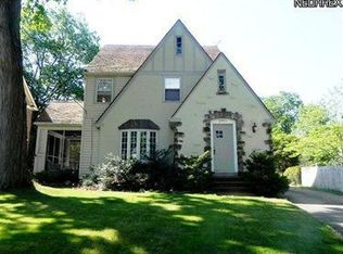 21403 Beachwood Dr, Rocky River, OH 44116