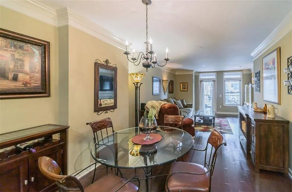 1 bed, 1.0 bath, 998 sqft, $1,950 — Photo 3
