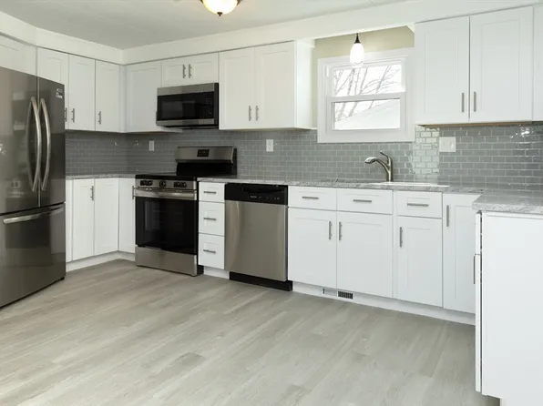 7 Silver Birch Ln, Kingston, MA 02364