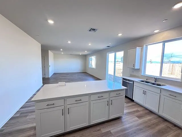 3285 Lourdes Ave — Photo 3