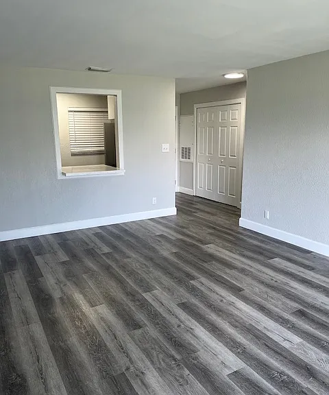 Spring Lake Apartments — Photo 49
