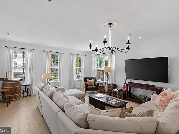 4th image of 5155 Ballycastle Cir