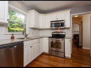 28 Brooklawn Ave, Stamford, CT 06906