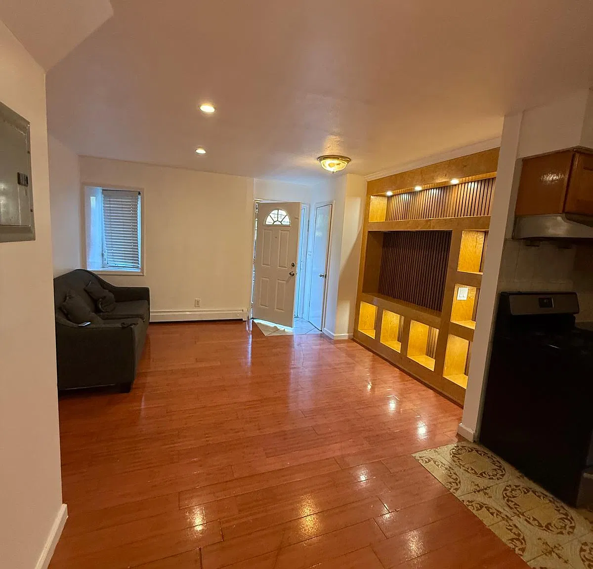 2 bed, 1400 sqft, $2,800 — Photo 4