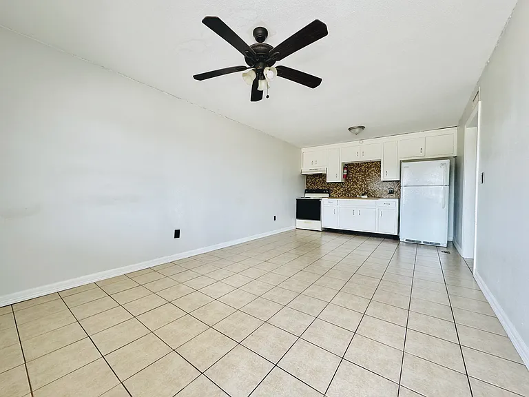 1002 Miller Ave #3 — Photo 8