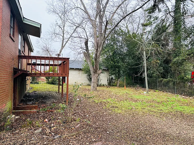 3375 Shaw Dr — Photo 3