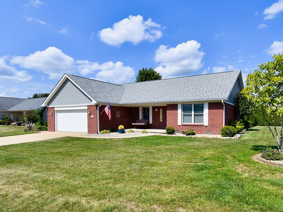 1st image of 320 Westmoor Dr