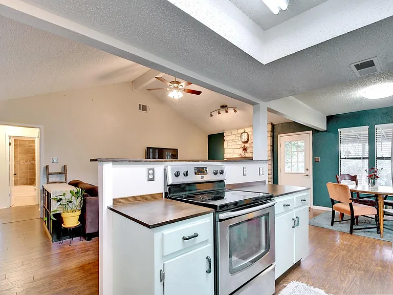 506 S Mount Rushmore Dr — Photo 11